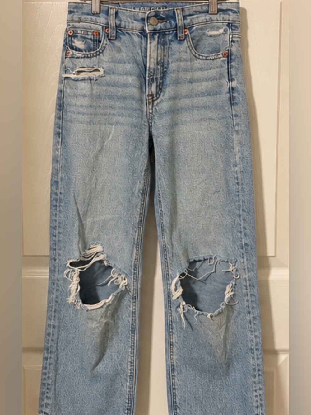 American Eagle Outfitters Light Wash Distressed Boyfriend Jeans